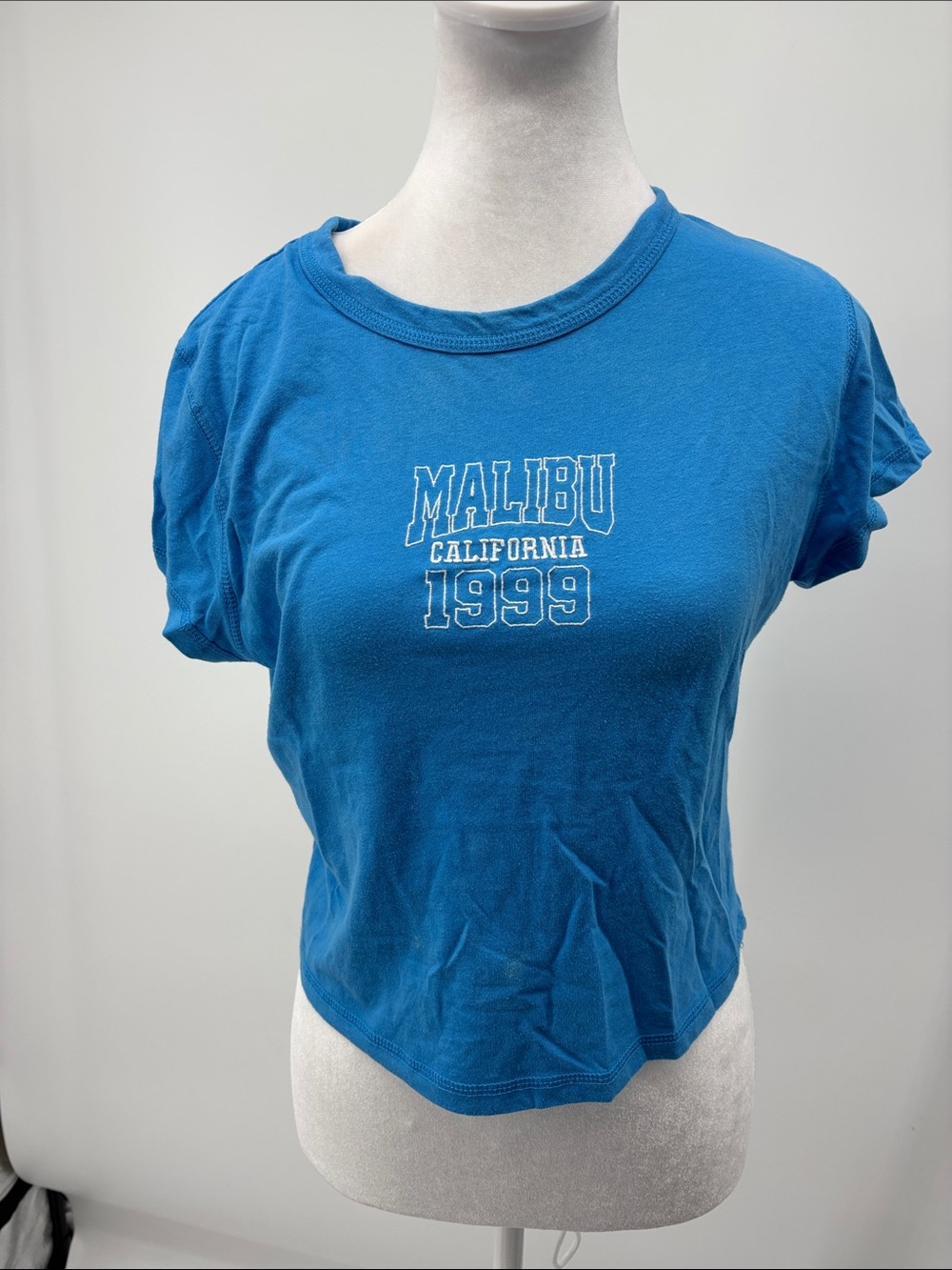 Rue21 Blue Malibu California 1999 Crop Tee